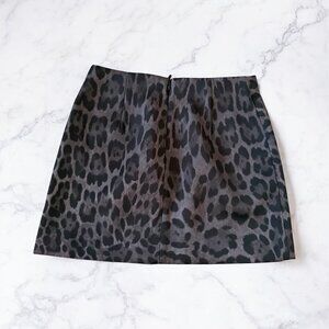 H&M Gray Leopard  Animal Print Mini Skirt Size 2
